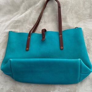 Go Forth Goods Extra Large Avery Leather Tote with Closure